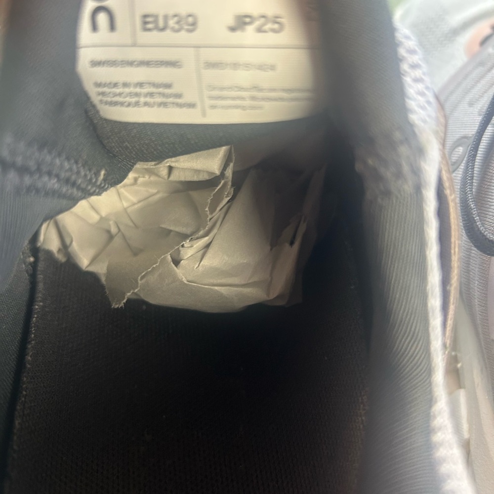 On Running Gray and White Athletic Shoes with Cloud Cushioning - Picture 9 of 9